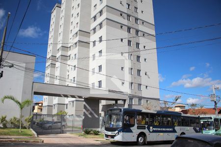 Apartamento à venda com 72m², 2 quartos e 1 vagaFachada