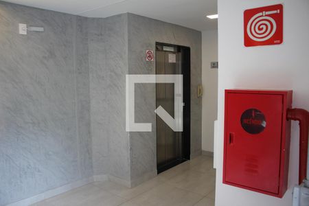 Apartamento à venda com 72m², 2 quartos e 1 vagaÁrea comum