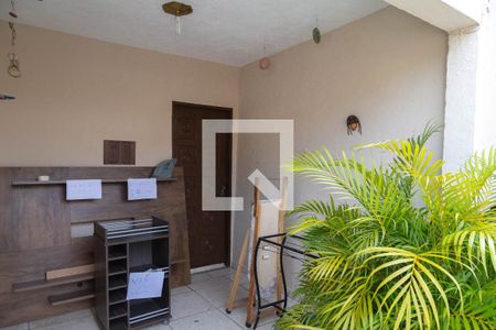 Casa à venda com 400m², 2 quartos e 2 vagasGaragem