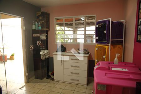 Casa à venda com 260m², 3 quartos e 2 vagasQuarto 1 ( Edícula /Serviço)