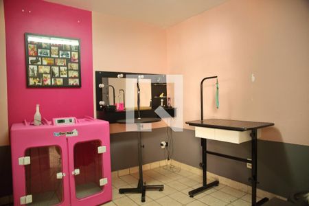 Casa à venda com 260m², 3 quartos e 2 vagasQuarto 1 ( Edícula /Serviço)