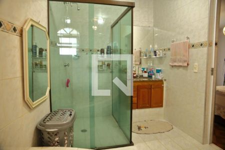 Casa à venda com 260m², 3 quartos e 2 vagasBanheiro da Suíte