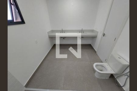 Casa à venda com 515m², 4 quartos e 4 vagasBanheiro da Suíte