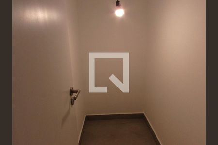 Casa de condomínio à venda com 523m², 4 quartos e 4 vagasDespensa