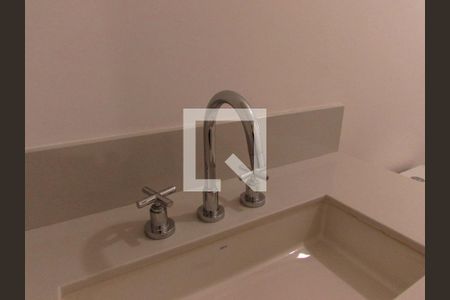 Casa de condomínio à venda com 523m², 4 quartos e 4 vagasBanheiro da Suíte 4