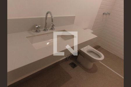 Casa de condomínio à venda com 523m², 4 quartos e 4 vagasBanheiro da Suíte 2