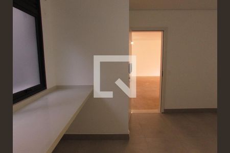 Casa de condomínio à venda com 523m², 4 quartos e 4 vagasCozinha