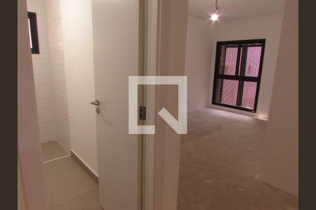 Casa de condomínio à venda com 523m², 4 quartos e 4 vagasSuíte 2