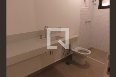 Casa de condomínio à venda com 523m², 4 quartos e 4 vagasBanheiro da Suíte 4