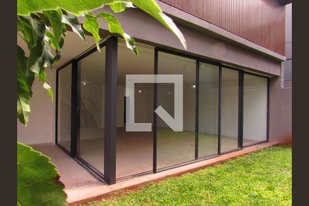 Casa de condomínio à venda com 523m², 4 quartos e 4 vagasQuintal