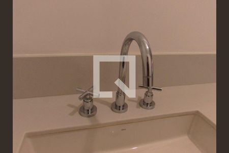 Casa de condomínio à venda com 523m², 4 quartos e 4 vagasBanheiro da Suíte 1