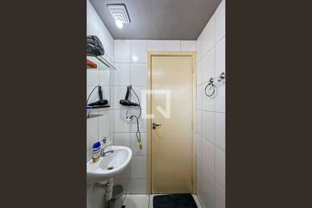 Apartamento para alugar com 53m², 2 quartos e 1 vaga Apartamento para alugar com 53m², 2 quartos e 1 vagaBanheiro
