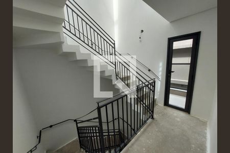 Casa à venda com 707m², 5 quartos e 6 vagasEscadas