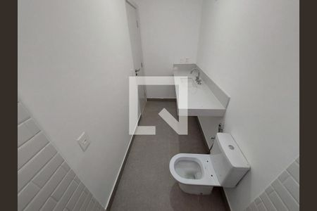 Casa à venda com 707m², 5 quartos e 6 vagasBanheiro do Quarto 3