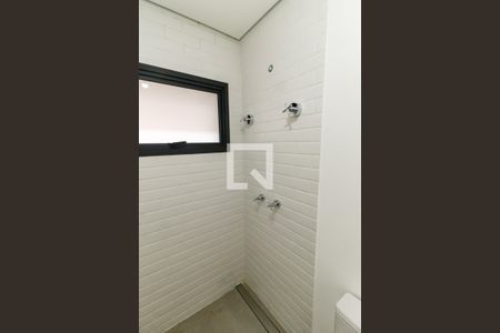 Casa de condomínio à venda com 548m², 4 quartos e 4 vagas Casa de condomínio à venda com 548m², 4 quartos e 4 vagasBanheiro da Suíte 3