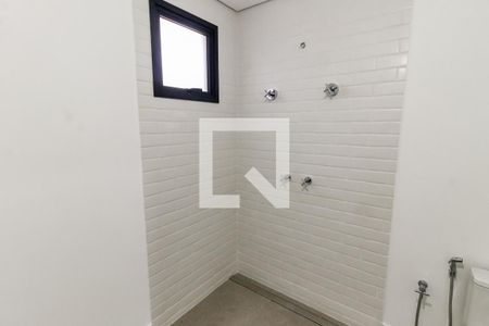 Casa de condomínio à venda com 548m², 4 quartos e 4 vagas Casa de condomínio à venda com 548m², 4 quartos e 4 vagasBanheiro da Suíte 4 (Femin)