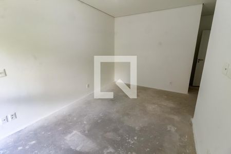 Casa de condomínio à venda com 548m², 4 quartos e 4 vagas Casa de condomínio à venda com 548m², 4 quartos e 4 vagasSuíte 2