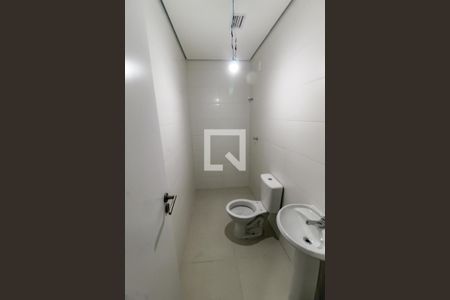 Casa de condomínio à venda com 548m², 4 quartos e 4 vagas Casa de condomínio à venda com 548m², 4 quartos e 4 vagasBanheiro de serviço