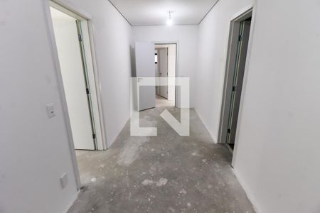 Casa de condomínio à venda com 548m², 4 quartos e 4 vagas Casa de condomínio à venda com 548m², 4 quartos e 4 vagasCloset da suíte 4