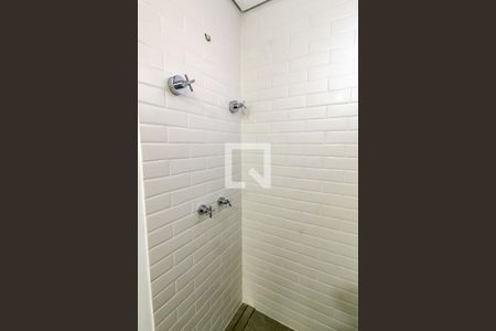 Casa de condomínio à venda com 548m², 4 quartos e 4 vagas Casa de condomínio à venda com 548m², 4 quartos e 4 vagasBanheiro da Suíte 4 (Masc)