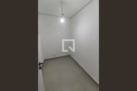 Casa de condomínio à venda com 548m², 4 quartos e 4 vagas Casa de condomínio à venda com 548m², 4 quartos e 4 vagasQuarto de Serviço