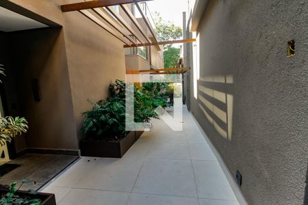 Casa de condomínio à venda com 548m², 4 quartos e 4 vagas Casa de condomínio à venda com 548m², 4 quartos e 4 vagasÁrea comum