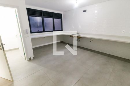 Casa de condomínio à venda com 548m², 4 quartos e 4 vagas Casa de condomínio à venda com 548m², 4 quartos e 4 vagasCozinha