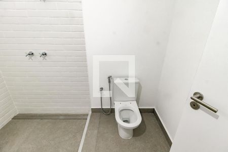 Casa de condomínio à venda com 548m², 4 quartos e 4 vagas Casa de condomínio à venda com 548m², 4 quartos e 4 vagasBanheiro da Suíte 4 (Femin)