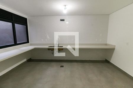 Casa de condomínio à venda com 548m², 4 quartos e 4 vagas Casa de condomínio à venda com 548m², 4 quartos e 4 vagasCozinha