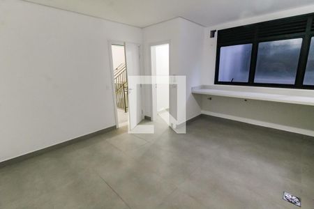 Casa de condomínio à venda com 548m², 4 quartos e 4 vagas Casa de condomínio à venda com 548m², 4 quartos e 4 vagasCozinha