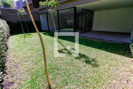 Casa de condomínio à venda com 548m², 4 quartos e 4 vagas Casa de condomínio à venda com 548m², 4 quartos e 4 vagasJardim