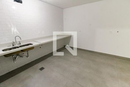 Casa de condomínio à venda com 548m², 4 quartos e 4 vagas Casa de condomínio à venda com 548m², 4 quartos e 4 vagasCozinha