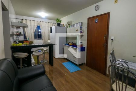 Sala de apartamento à venda com 2 quartos, 34m² em Betim Industrial, Betim