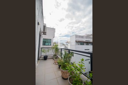 Apartamento para alugar com 195m², 3 quartos e 2 vagas Apartamento para alugar com 195m², 3 quartos e 2 vagasVaranda da Suite 1 e 2