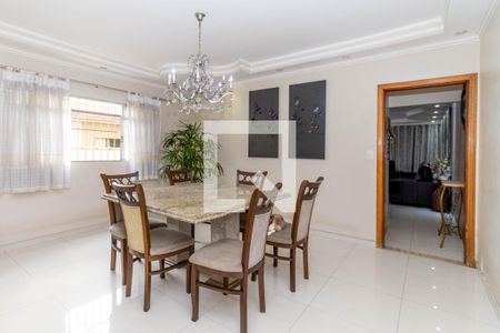 Casa à venda com 300m², 3 quartos e 8 vagasSala de Jantar