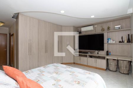 Casa à venda com 300m², 3 quartos e 8 vagasSuíte