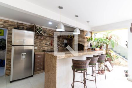 Casa à venda com 300m², 3 quartos e 8 vagasChurrasqueira