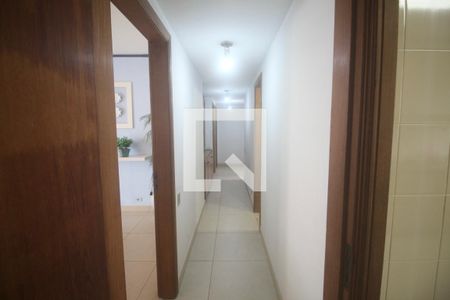 Sala - Corredor de apartamento para alugar com 4 quartos, 199m² em Jardim Tres Marias, Guarujá