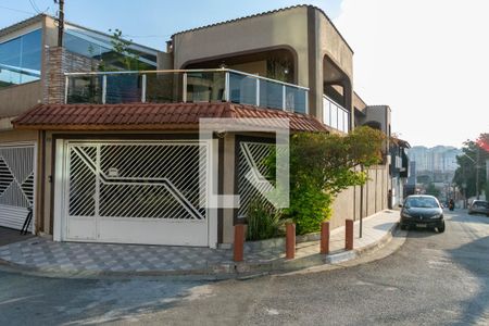 Fachada de casa à venda com 3 quartos, 220m² em Jardim Santa Cecilia, Guarulhos