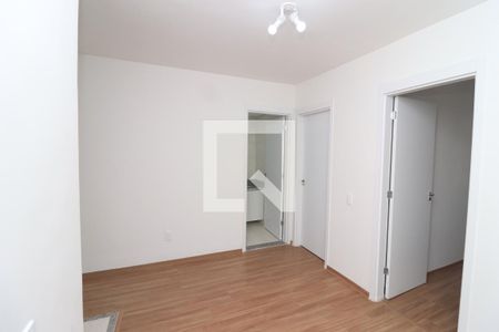 Sala de TV de apartamento para alugar com 2 quartos, 43m² em Vila Esperança, São Paulo