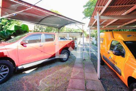 Casa à venda com 103m², 2 quartos e 8 vagas Casa à venda com 103m², 2 quartos e 8 vagasGaragem