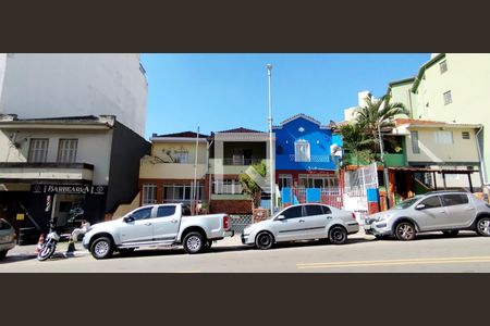 Casa à venda com 450m², 3 quartos e 4 vagasFachada