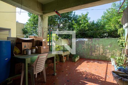 Casa à venda com 450m², 3 quartos e 4 vagasÁrea de Serviço / Quintal