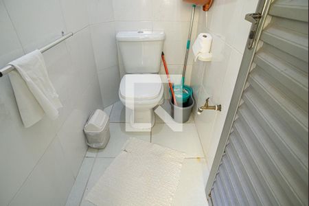 Casa à venda com 450m², 3 quartos e 4 vagasBanheiro de Serviço