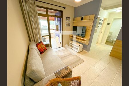 Sala de TV de apartamento para alugar com 2 quartos, 100m² em Jurerê, Florianópolis
