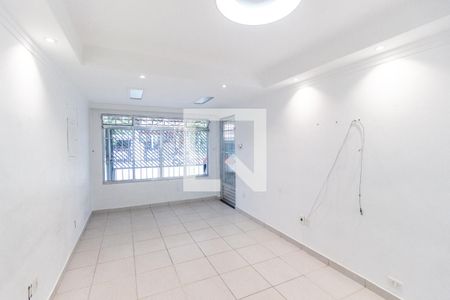 Sala de casa para alugar com 2 quartos, 120m² em Conjunto Residencial Santa Terezinha, São Paulo