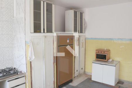 Casa à venda com 180m², 2 quartos e 2 vagasCozinha