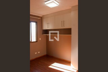 Quarto 1 de apartamento para alugar com 2 quartos, 76m² em Jardim Maria Rosa, Taboão da Serra