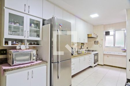 Apartamento à venda com 117m², 3 quartos e 1 vaga Apartamento à venda com 117m², 3 quartos e 1 vagaCozinha