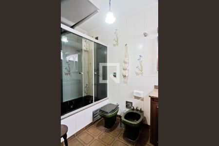 Apartamento à venda com 117m², 3 quartos e 1 vaga Apartamento à venda com 117m², 3 quartos e 1 vagaBanheiro da Suíte